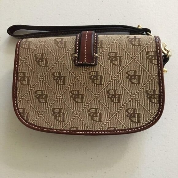 FLASH SALE! Summer perfect! D&B Wristlet - NWOT! - Picture 2 of 2